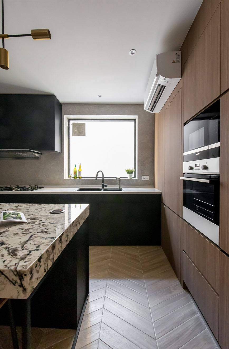 Left vertical image 4